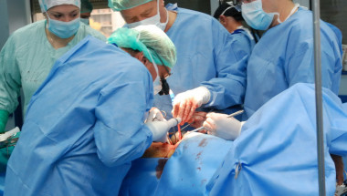 Д-р Цветелина Спиридонова: Хирурзите са застрашени oт заразяване с хепатит и СПИН!