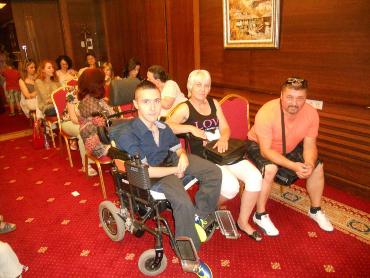 Огнян Тодоров: Синът ми е с мускулна дистрофия, иска да учи висше, но няма дистанционно обучение! 