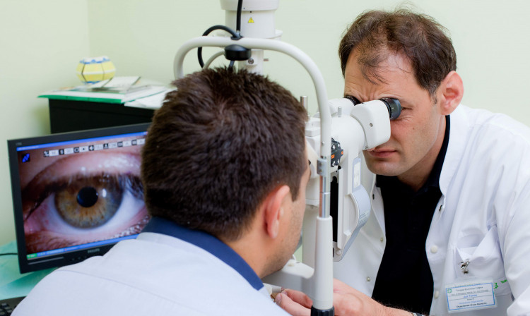 Д-р Алек Топов: В "Токуда" оперираме катаракта с нова апаратура за 10 минути!