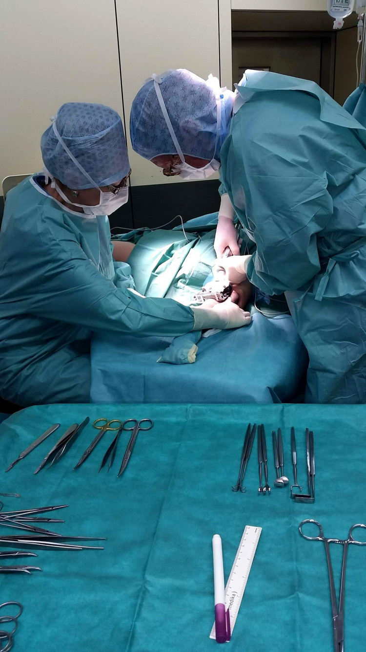 Хирург от "Софиямед" оперира българче заедно със създателя на микрохирургията в Мюнхен 
