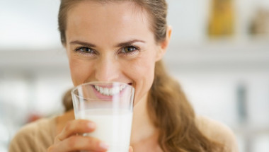 Консумацията на повече мляко гарантира здрави кости?!