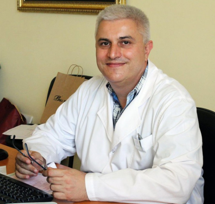 Проф. д-р Ивайло Търнев: Изключително демотивиращо е да се работи медицина в България!