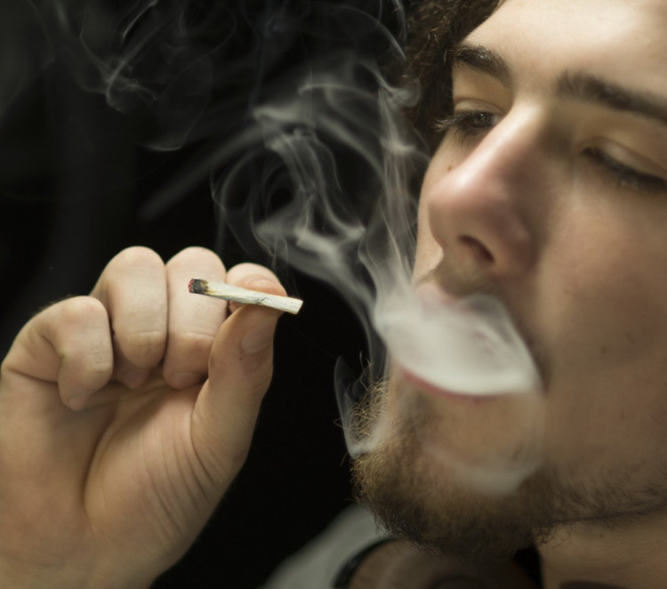 Дизайнерската дрога и смесите за пушене - все по-опасни за тийнейджърите 