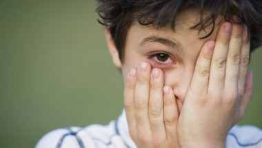 Очите на детето са зачервени – проверете за вирусен конюнктивит