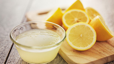 Само половин лимон сутрин гарантира отслабването ни