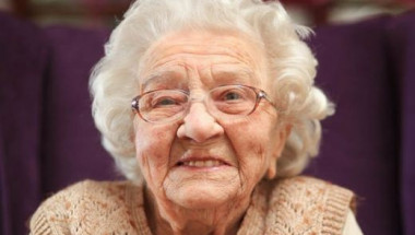 Жена на 102 години дава съвет за дълъг живот