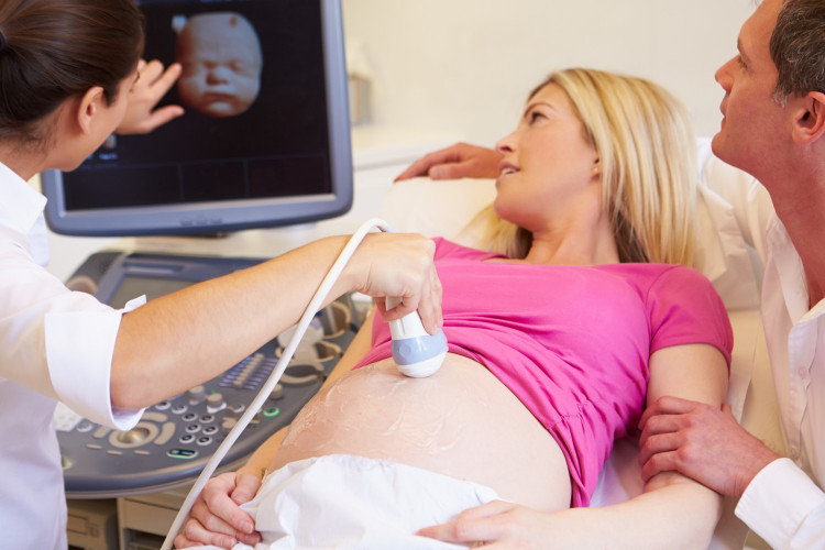 Д-р Филип Дженти: Има ултразвук, който вижда лицето на нероденото бебе