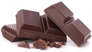 Шоколадът намалява риска от повишено кръвно, предпазва и психиката