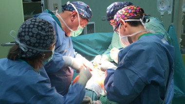 Ортопеди от „Софиямед“ спасиха  крака на 41 г. мъж чрез  авангардна операция