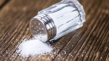Диетата с ниско съдържание на сол не намалява кръвното налягане
