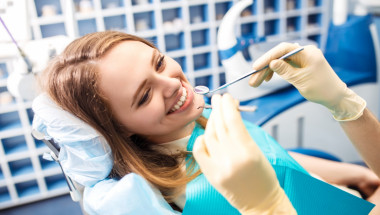 Каква сума дължи пациентът за пломба на зъба?