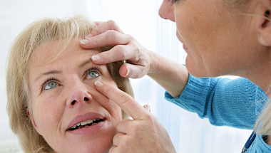 Д-р МалинаТопчийска, офталмолог:  Конюнктивитите са често срещан  очен проблем през лятото