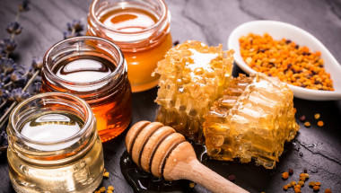 Как и какво можем да излекуваме с пчелни продукти?