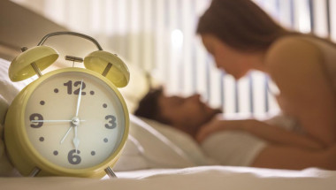 В колко часа е най-доброто време за секс и колко оргазма годишно  трябва да изпитваме?