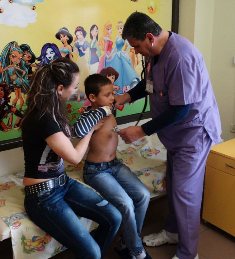 Безплатни прегледи с детски пулмолози от болница „Централ Хоспитал“ в Чирпан