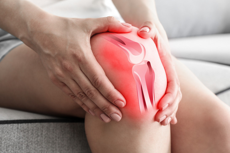 Опитайте тези 3 лесни упражнения за лечение на болки в коляното без медикаменти (ВИДЕО)