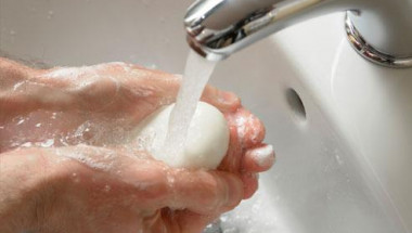 Експеримент на немски учени показа как най-правилно трябва да се мият ръцете