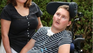 Коварна заразна болест парализира спортист за цял живот