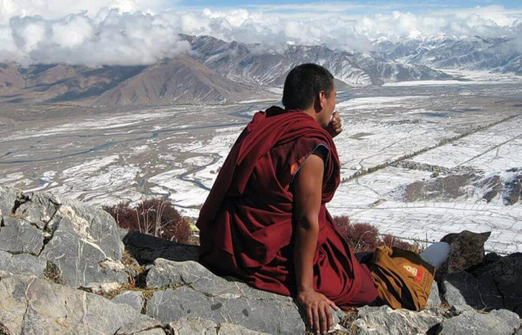 Тибетска гимнастика на 3000 години лекува и топи килограми