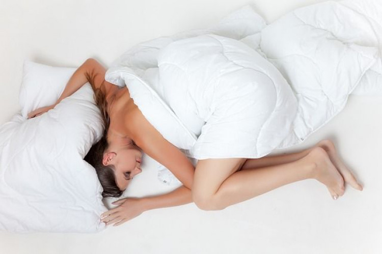 Специалист по медицина на съня посочи най-правилната поза за наспиване