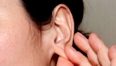 Масажът на ушите лекува цялото тяло