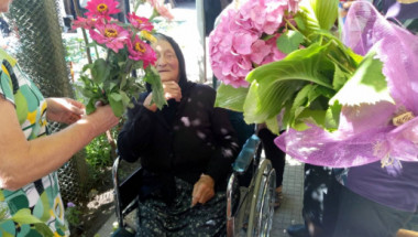 Тайната на дълголетието на баба Гена, която чукна 103 години (СНИМКИ/ВИДЕО)