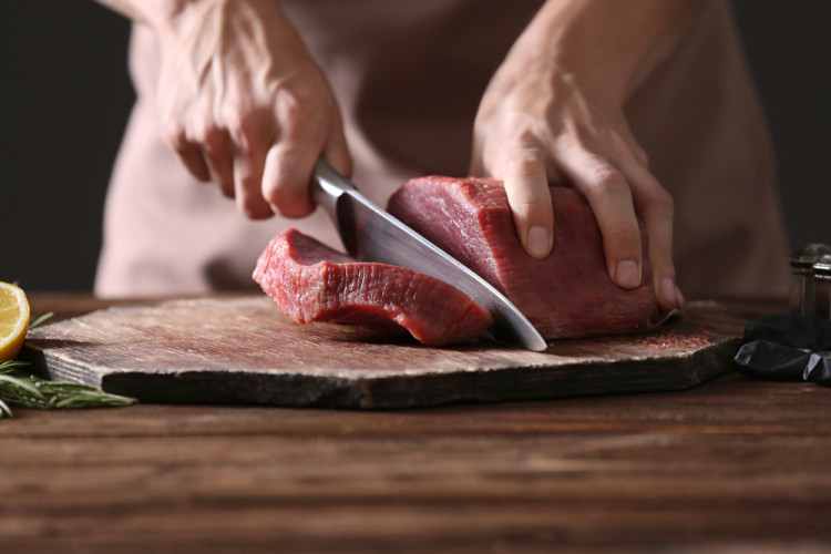 Дългогодишни изследвания доказаха: Дори малката консумация на червено месо ни убива преждевременно