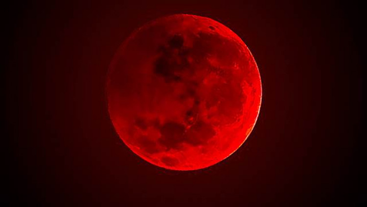 Времето на кървавата луна: Ето как затъмнението тази нощ ще засегне здравето ни