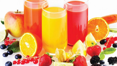Защо и кога пиенето на плодов сок може да е опасно