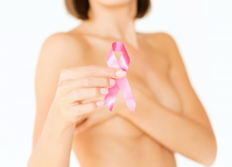 Внимание! Това може да са симптоми за рак на гърдата