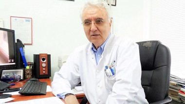 Проф. д-р Тодор Захариев: При подуване на краката задължително отидете при съдов хирург