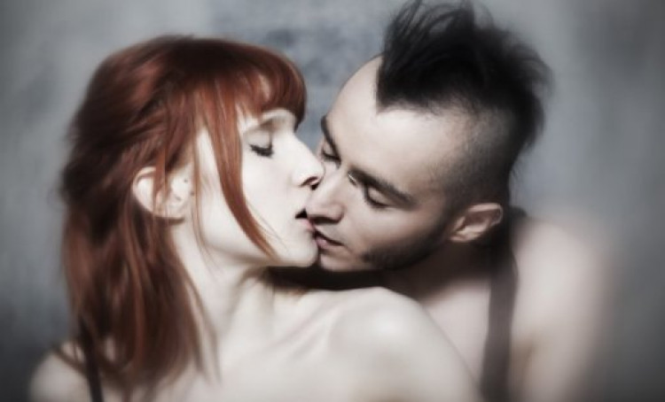 Как с френска целувка жените определят дали мъжът е годен за баща