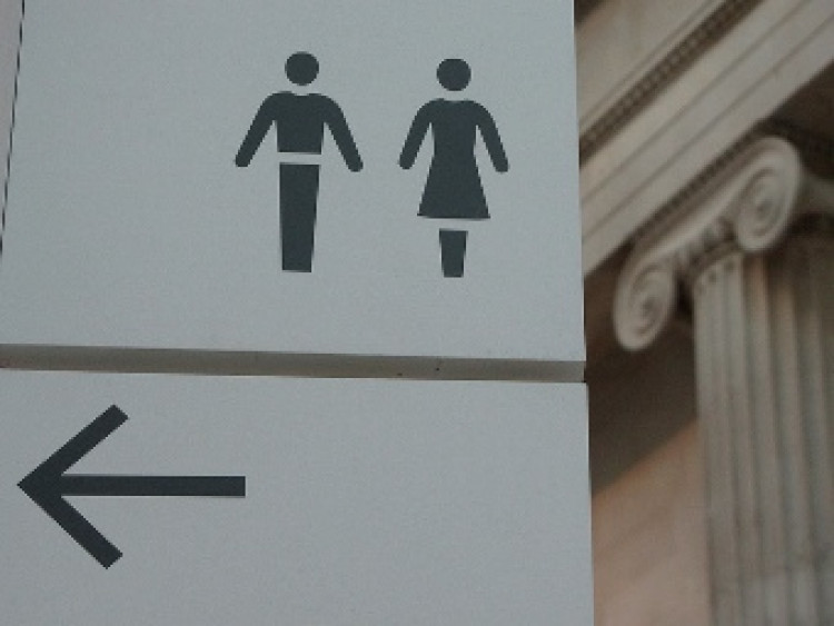 Практика в обществените тоалетни може да навреди на здравето ни