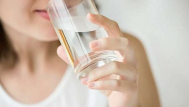 Пиенето на топла вода на празен стомах води до неочаквани резултати