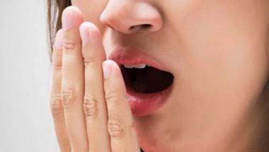 Край на миризмите! 9 продукта, които ударно ще ви избавят от лошия дъх