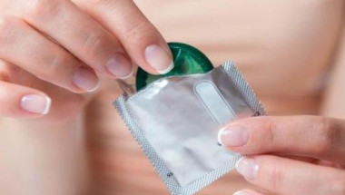 Как се слага презерватив правилно и още важни неща за използването му