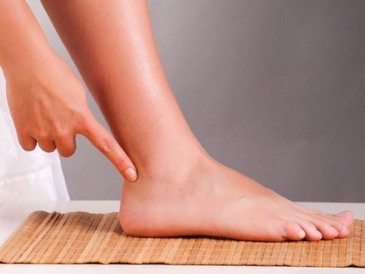 Британски лекар изброи кои страшни болести се разпознават от състоянието на краката