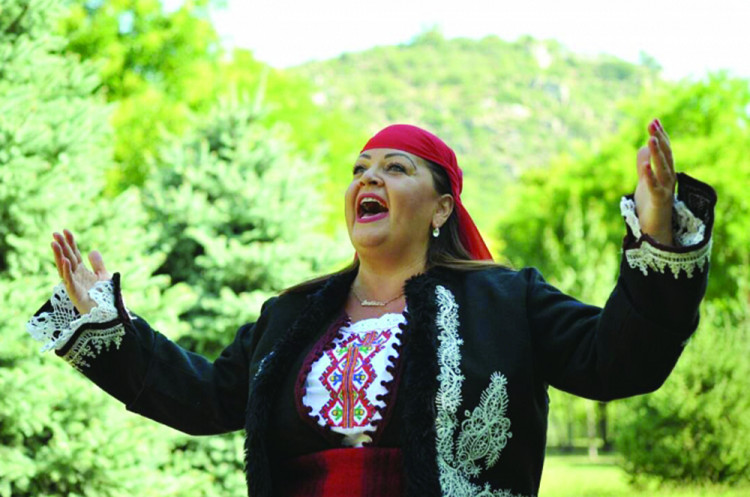 Жената с най-мощния глас Смиляна Захариева: Родопската песен лекува – изградена е  върху пентатониката
