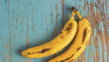 Какво означават тъмните петна по кората на бананите