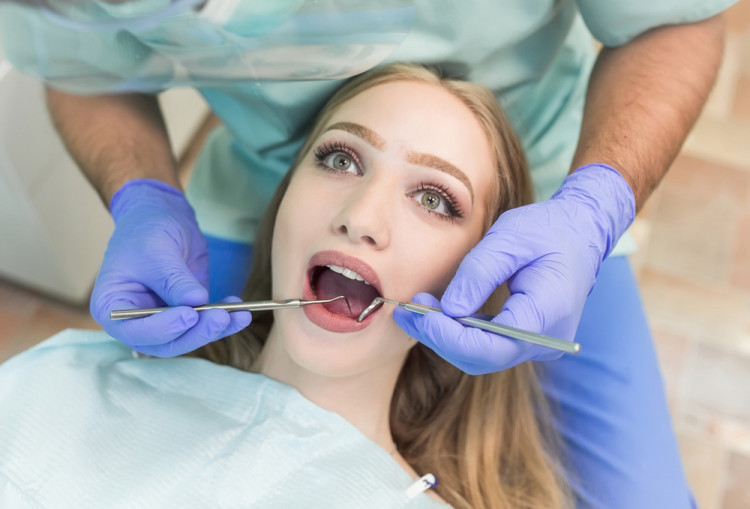 Д-р Венцислав Стоев: Заради липсващи зъби може да се появят болки в кръста и коленете