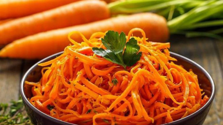 Какво представляват моркови по корейски и кой абсолютно не трябва да ги яде