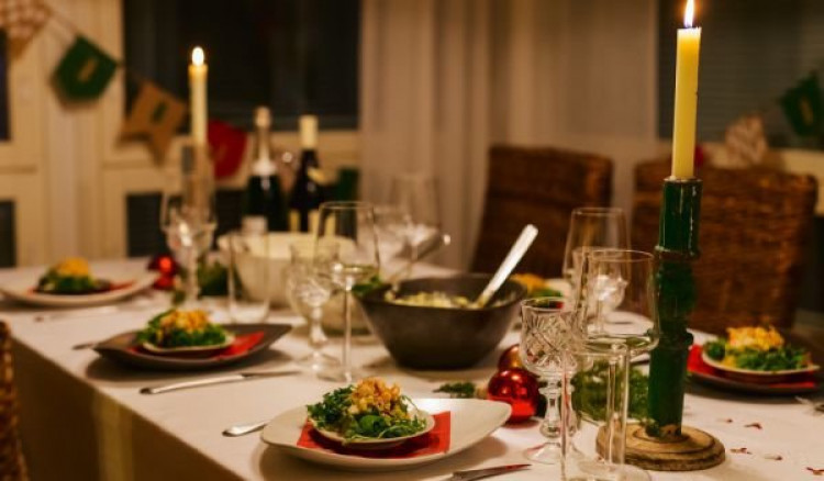 Диетолог определи най-вредните храни, които ще сложим на трапезата за Нова година