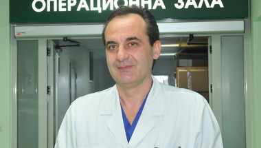 Доц. д-р Пламен Иванов: Хернията се лекува само с операция