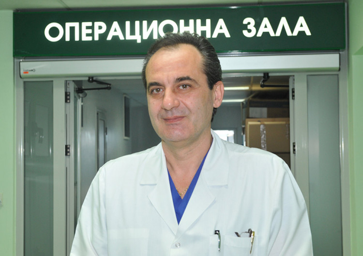 Доц. д-р Пламен Иванов: Хернията се лекува само с операция