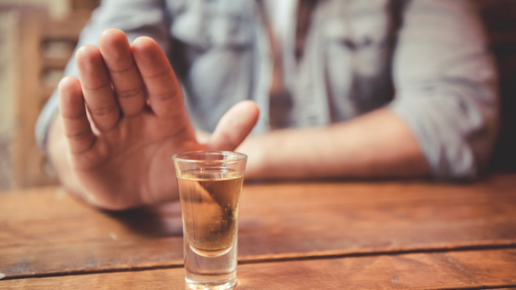 5 причини да откажете алкохола по време на коронавирус