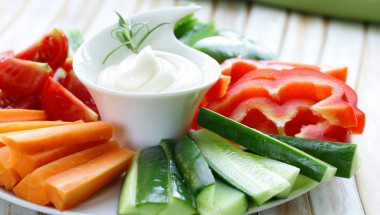 Проф. д-р Искрен Коцев, д.м.н.: Млечни продукти, плодове и зеленчуци пазят от рак на дебелото черво