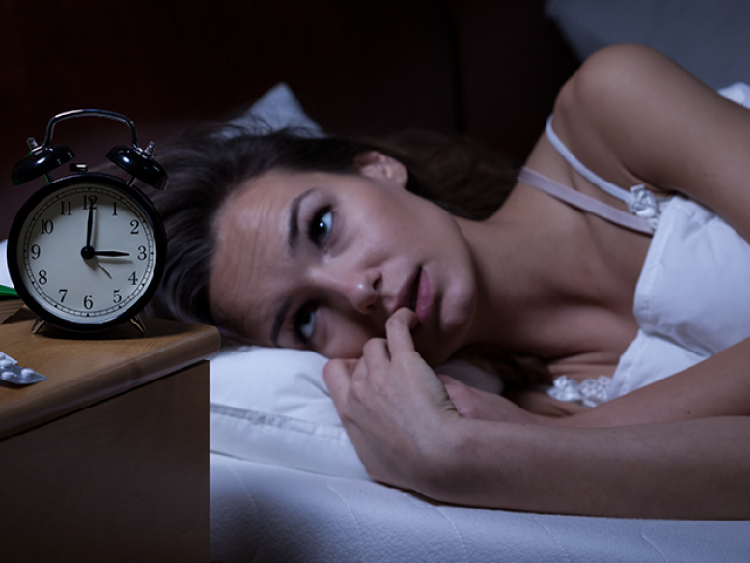 Лекари посочиха 3 груби грешки, които допускаме, когато се събудим през нощта