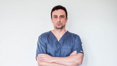 Д-р Асен Тодоров извърши уникална онкологична операция за първи път у нас
