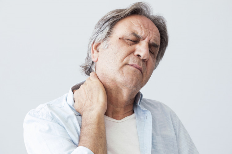 Болките в шията и ръцете може да са признак на сърдечен пристъп?