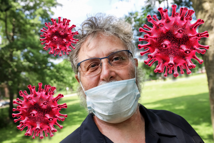 Д-р Александър Симидчиев: 60% от заразяването с COVID-19 става през носа